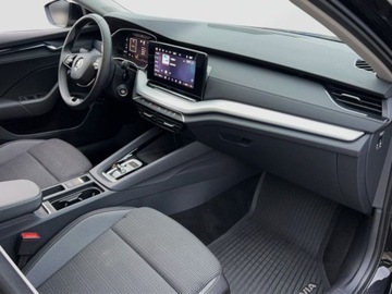 Skoda Octavia IV Liftback 1.5 TSI EVO 150KM 2024 Skoda Octavia 1.5eTSI 150KM Selection SerwisASO SalonPL Virtual Tempo Led, zdjęcie 16