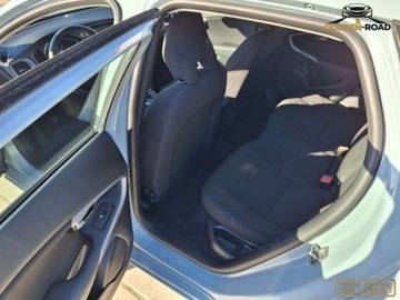 Volvo V40 II 2018 Volvo V40 2,0 benz 122KM klima elektryka grz.fot alu oplacony 2.0 Benzyna, zdjęcie 10