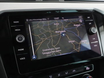 Volkswagen Passat B8 Variant Facelifting 1.5 TSI EVO 150KM 2020 Volkswagen Passat Business automat climatronic, zdjęcie 25