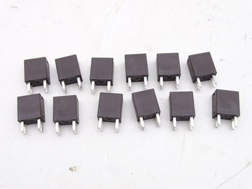 SSANGYONG REXTON 01-06 RELÉ 12V