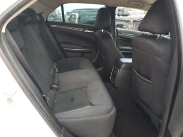 Chrysler 300C II 2022 Chrysler 300 2022r., Touring, 3.6L, od ubezpieczalni 3.6 Benzyna 296KM, zdjęcie 9