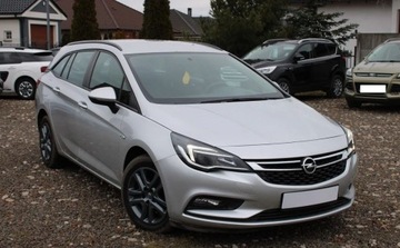 Opel Astra K Sports Tourer 1.6 CDTI 110KM 2019 Opel Astra 1.6D 110KM zadbana zarejestrowana 1.6 Diesel 110KM, zdjęcie 13