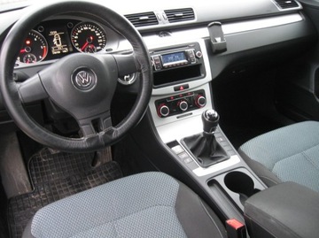 Volkswagen Passat B7 Variant 1.6 TDI CR DPF BlueMotion 105KM 2014 VW PASSAT Variant 1,6 TDI 105 KM BlueMotion , cena brutto FV VAT, zdjęcie 10