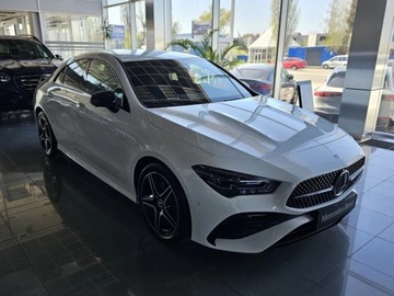 Mercedes CLA C118/X118 Coupe Facelifting 1.3 200 163KM 2025 MERCEDES-BENZ CLA 200 AMG Line Sedan 1.3 (163KM) 2025, zdjęcie 2