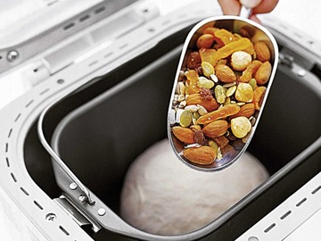 Домашняя хлебопечка Beper BC130.