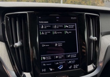 Volvo V60 II  2020 Volvo V60 B4 197KM INSCRIPTION BLIS navi BEZWYPADKOWY automat, zdjęcie 23