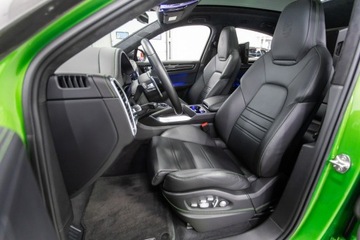 Porsche Cayenne III 2022 Porsche Cayenne Coupé Turbo S E-Hybrid 680 KM., zdjęcie 26