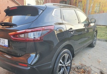Nissan Qashqai II Crossover Facelifting 1.3 DIG-T 140KM 2021 Nissan Qashqai Panorama Kamera 360 Hands Free GetHelp 1.3 Benzyna, zdjęcie 3