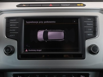 Volkswagen Passat B8 Variant 1.4 TSI BlueMotion Technology ACT 150KM 2016 Volkswagen Passat klima auto navi grzane fotele, zdjęcie 23
