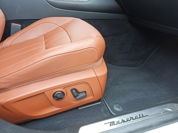 Maserati Levante 3.0 GDI V6 430KM 2017 Maserati Levante bogata opcja, ładny stan, zdjęcie 31