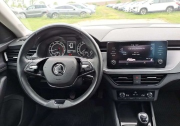 Skoda Scala Hatchback 1.0 TSI 110KM 2023 Skoda Scala Ambition 1.0 TSI 110 KM Czujniki Clima Benzyna 110KM, zdjęcie 9
