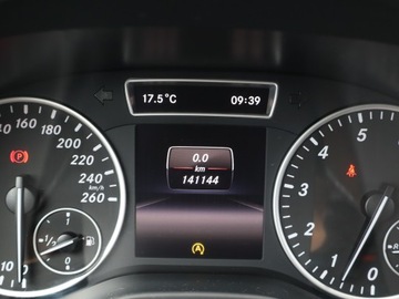 Mercedes Klasa A W176 Hatchback 5d Facelifting 180 122KM 2015 Mercedes A A 180, Skóra, Navi, Klima, Parktronic, zdjęcie 10