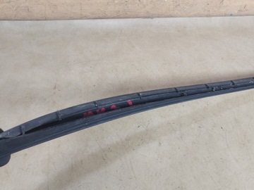 FOCUS MK3 ЛЕВАЯ ОКОННАЯ ПОЛОСКА