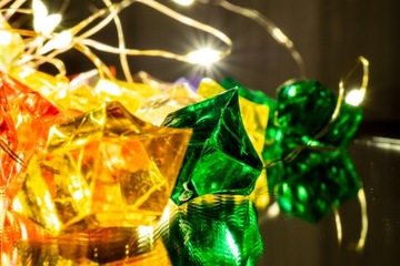 РАЗНОЦВЕТНЫЕ КАМШИ, КРИСТАЛЛЫ, ЛЕДЯНЫЕ КАМШИ, АКРИЛОВЫЕ УКРАШЕНИЯ БОЛЕЕ 60 ШТ.