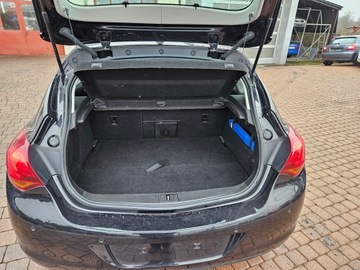 Opel Astra J Hatchback 5d 1.6 Turbo ECOTEC 180KM 2011 OPEL ASTRA J 1.6 Turbo 180 KM, zdjęcie 11