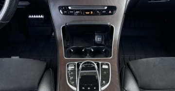 Mercedes GLC C253 SUV 2.1 220 d 170KM 2018 Mercedes-Benz GLC SalonPL AMG Burmester LED Panorama Kamera AndroidCarPlay, zdjęcie 13