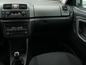 Skoda Fabia II Kombi Facelifting 1.2 TSI 85KM 2014 Skoda Fabia 1.2 TSI, Salon Polska, Klima, zdjęcie 7