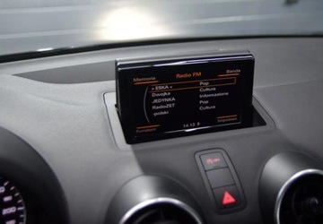 Audi A1 I Sportback 5d Facelifting 1.4 TDI ultra 90KM 2015 Audi A1 Sportback S line _ Alu 17 _ Czujniki parkowania _ 5 drzwi 1.4 90KM, zdjęcie 19