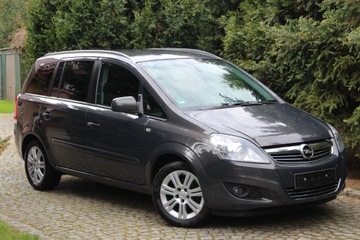 Opel Zafira B 1.8 ECOTEC 140KM 2012 Opel Zafira 1,8 / 140 KM Benzyna Bogate wyposażenie 7 osobowa