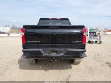 Chevrolet Silverado II 2021 Chevrolet Silverado Short Bed Custom 2021 2.7 Benzyna 310KM, zdjęcie 4