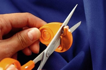 FISKARS KIESZONKOWA OSTRZAŁKA NOŻYCZEK 1003871