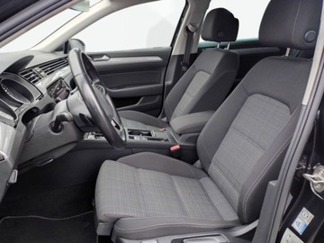 Volkswagen Passat 2021 Volkswagen Passat Variant Faktura VAT Hak Navi Grzane fotele 2.0 Diesel, zdjęcie 9
