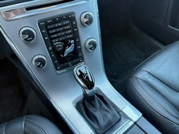 Volvo XC60 I SUV Facelifting 2.4 D4 190KM 2017 Volvo XC 60 2.4 D4 AWD Summum Navi Skóra Pano, zdjęcie 17