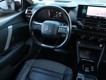 Citroen C4 III SUV 1.2 PureTech 130KM 2022 Citroen C4 1.2 PureTech, Salon Polska, zdjęcie 6