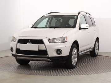 Mitsubishi Outlander II 2.2 MIVEC DID 177KM 2010 Mitsubishi Outlander 2.2 DI-D, 174 KM, Klima, zdjęcie 1