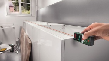 УНИВЕРСАЛЬНЫЙ ЛАЗЕРНЫЙ ДАЛЬНОМЕР PLR 30 C BOSCH дальность 30 метров