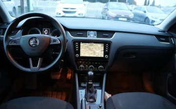 Skoda Octavia III Kombi Facelifting 1.5 TSI ACT 150KM 2019 Skoda Octavia Automat, Nawigacja , Grzane fotele, Led, Zadbany , GWARANCJA, zdjęcie 4