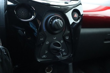 Toyota Aygo II Hatchback 3d Facelifting 1.0 VVT-i 72KM 2020 Toyota Aygo 1.0 VVT-i, Salon Polska, Skóra, Navi, zdjęcie 15