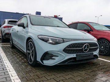 Mercedes CLA C118/X118 2025 MERCEDES-BENZ CLA 180 AMG Line Sedan 1.5 (136KM) 2025, zdjęcie 2