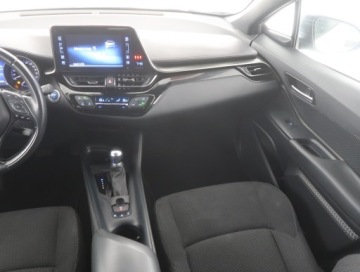 Toyota C-HR I Crossover 1.8 Hybrid 122KM 2019 Toyota C-HR 1.8 Hybrid, Salon Polska, Automat, zdjęcie 7