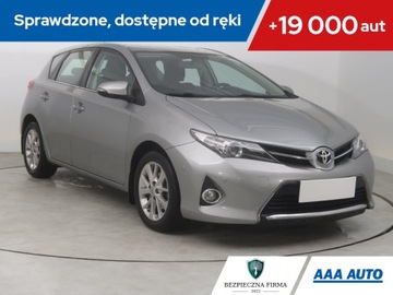Toyota Auris I Hatchback 5d Facelifting 1.4 D-4D 90KM 2012 Toyota Auris 1.4 D-4D, Salon Polska, Serwis ASO