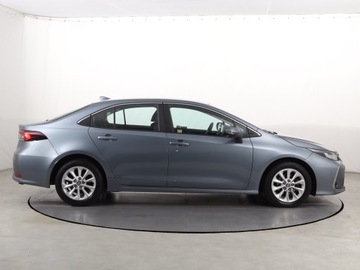 Toyota Corolla XII Sedan 1.5 VVT-i 125KM 2022 Toyota Corolla 1.5 VVT-i, Salon Polska, zdjęcie 5
