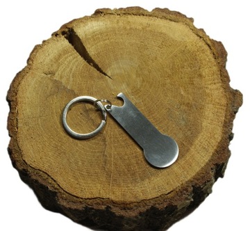 Brelok otwieracz do butelek żeton do wózka z grawerem