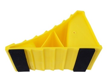 Пластиковый противооткатный упор