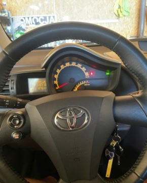 Toyota iQ 1.0 VVT-i 68KM 2009 Toyota iQ 1.0 benz ,bezwypadek,AUTOMAT ,Niski pot przebieg ,klimatyzacja s, zdjęcie 10