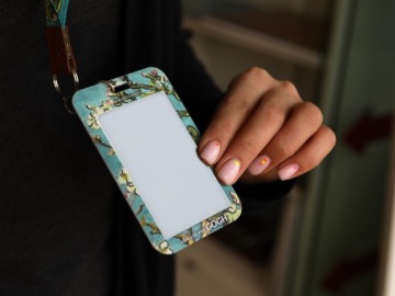 Обложка для карты/удостоверения - В. Ван Гог, Цветущее миндальное дерево (КАРМАНИ)