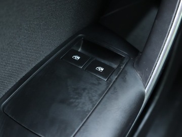 Opel Insignia I Sedan Facelifting 1.8 Twinport ECOTEC 140KM 2015 Opel Insignia 1.8, Salon Polska, Klima, Parktronic, zdjęcie 17