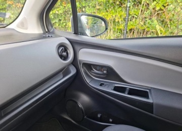 Toyota Yaris III Hatchback 5d Facelifting 2017 1.0 VVT-i 72KM 2020 Toyota Yaris 1.0 Active 72 KM, zdjęcie 4