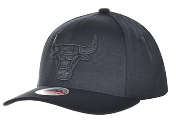 Chicago Bulls Mitchel & Ness CZAPKA Z DASZKIEM