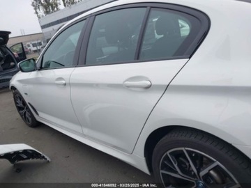 BMW Seria 5 G90-91 2023 BMW Seria 5 530E 2023 2.0l 2.0 Hybryda 181KM, zdjęcie 2