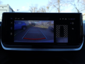 Peugeot 2008 II SUV Facelifting 1.2 PureTech 130KM 2024 Peugeot 2008 1.2 PureTech, Salon Polska, zdjęcie 19