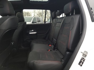 Mercedes GLB SUV 2.0 220d 190KM 2025 MERCEDES-BENZ GLB 220 d 4-Matic AMG Line 2.0 (190KM) 2025, zdjęcie 10