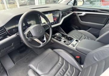 Volkswagen Touareg III SUV 3.0 V6 TSI 340KM 2022 Volkswagen Touareg SalonPL 3.0V6 TFSI 340KM 4Motion MatrixLED ACC Innovisi, zdjęcie 2