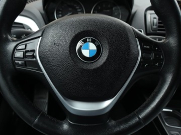 BMW Seria 1 F20-F21 Hatchback 5d 116i 136KM 2013 BMW 1 116i, Automat, Klima, Tempomat, Parktronic, zdjęcie 19