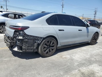 BMW Seria 7 G70 2023 BMW Seria 7 740i 2023 3.0l 3.0 Benzyna 375KM, zdjęcie 3