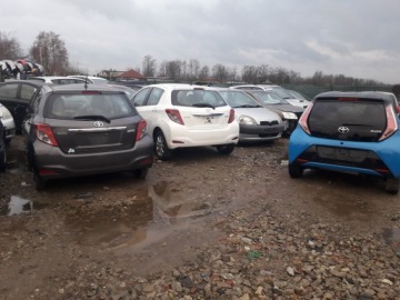 Toyota Prius C AQUA YARIS III ВЕНТИЛЯТОР АККУМУЛЯТОРА